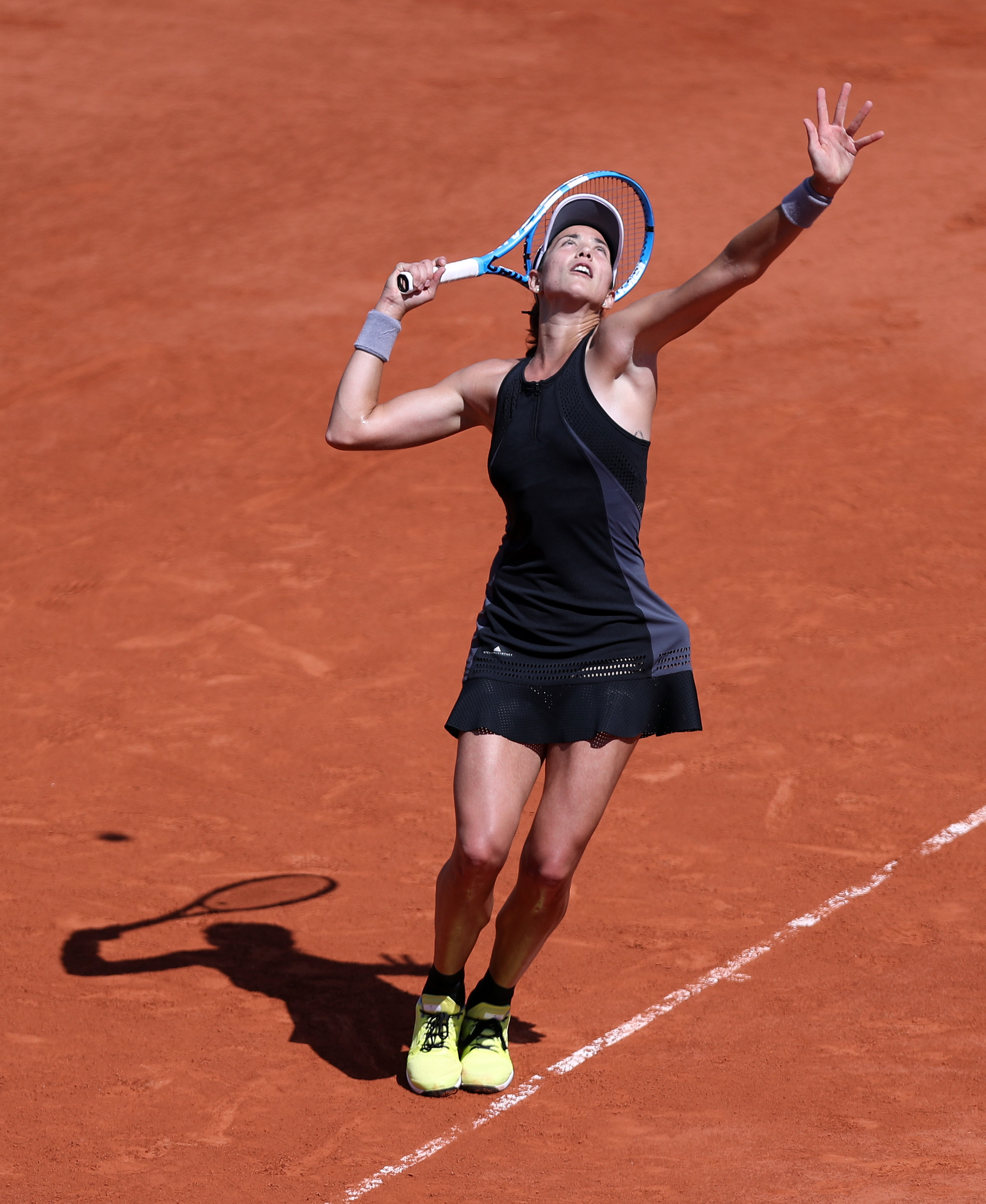 爱游戏平台体验关于詹姆斯巅峰对决，穆古鲁扎与30激战塞尔维亚队分钟，绝杀胜负难料！的信息