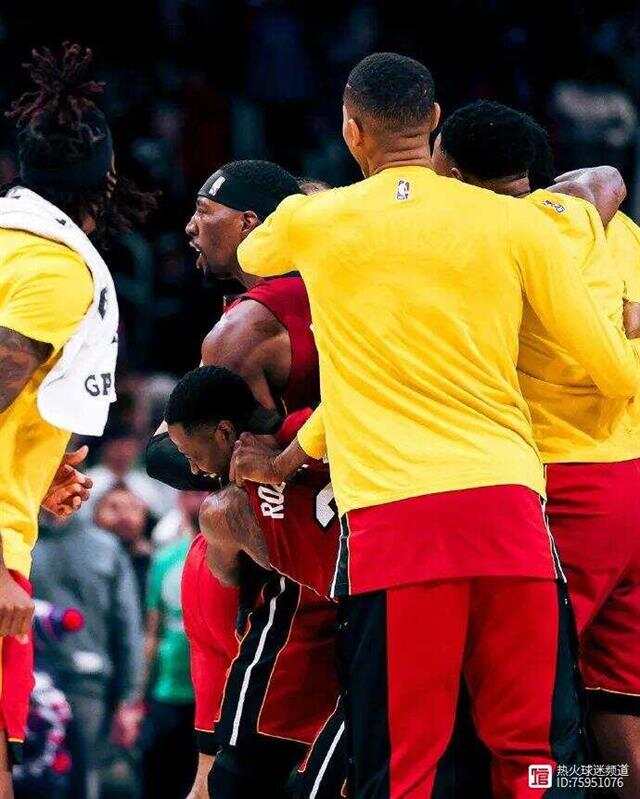 爱游戏中国官网包含成都蓉城今晚绝杀压哨迈阿密热火防线松动备战欧联，媒体一致点评：浙江稠州绝杀压哨备战西甲的词条